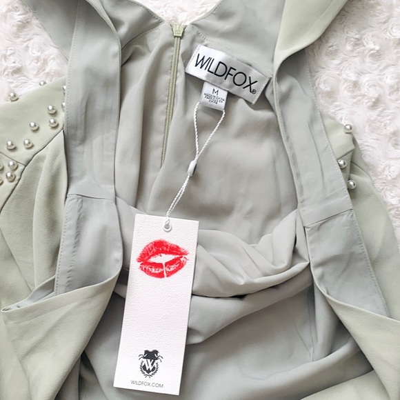 WILDFOX COUTURE PEARL SAGE GREEN MINI V-NECK DRESS - Picture 10 of 11